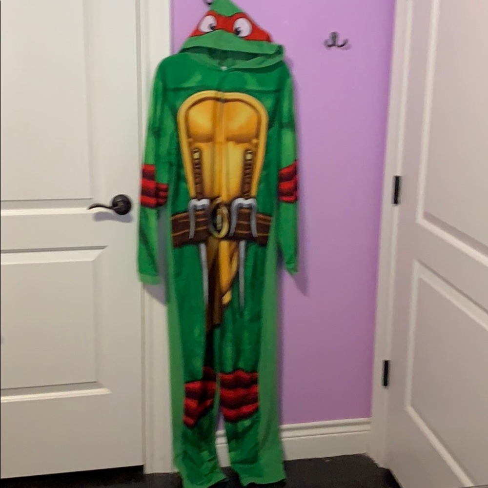 Nickelodeon Rafael Red Ninja onesie. Size Medium.